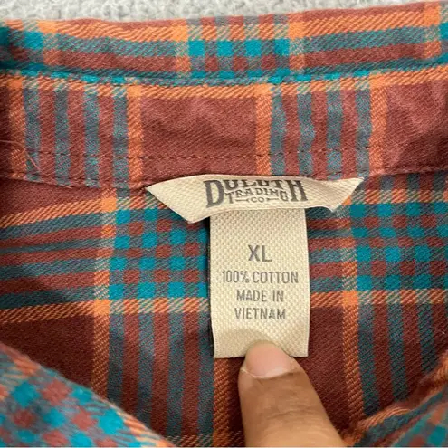 Duluth Trading Co Flannel Shirt Women XL Plaid Swingin' Pocket Button Front Red