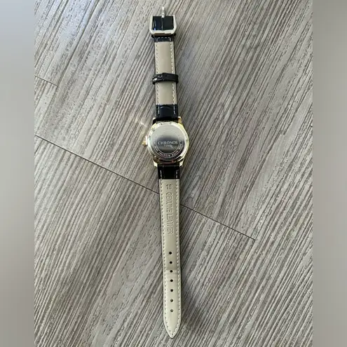 Women’s leather watch