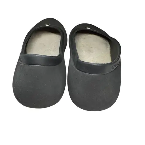 Crocs  Mammoth Black Flats Minimalist Design Slip-On fleece lined durable 9 - Image 6