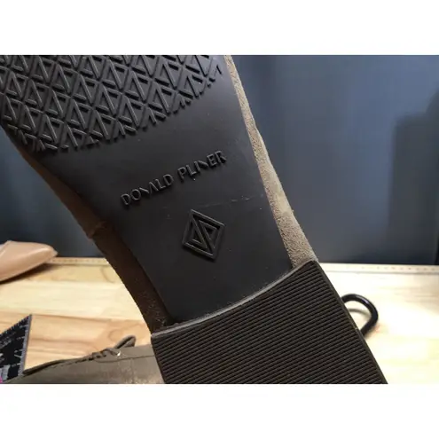 Donald Pliner Breezy Loafers Women's 8 Gold Metallic Suede Fringe Bow Moccasin