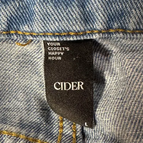 Cider Large Wide Leg Cargo Jeans Hi-Wash Button-Flap Pockets Zip-Fly Light Wash