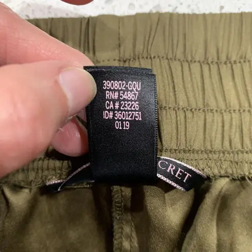 Victoria&#x27;s Secret  Size XS Satin Jogger Relaxed Jersey High Waist Chateau Green