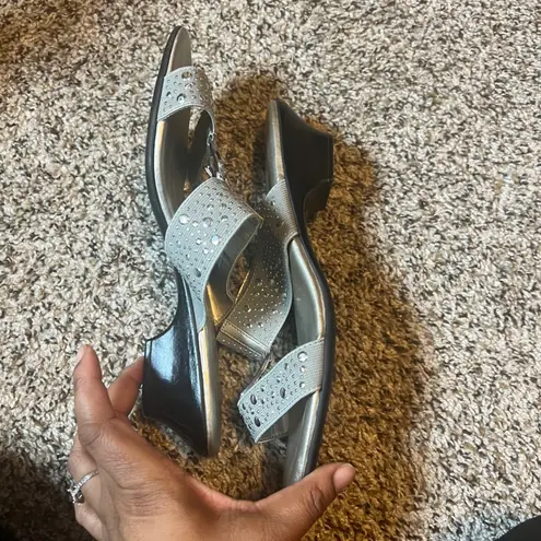 Karen Scott Silver Rhinestone Sandals Slides Heeled Open Toe Women's 8