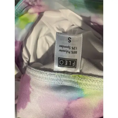 FLEO Vibrant Heat Shorts (Original) NWT size small white purple