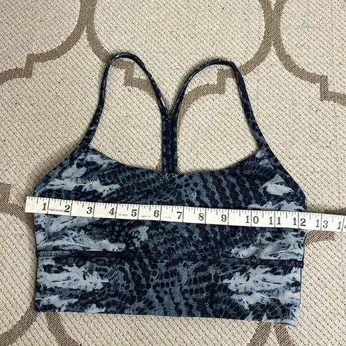 Lululemon  Flow Y Bra Long Line
Nulu