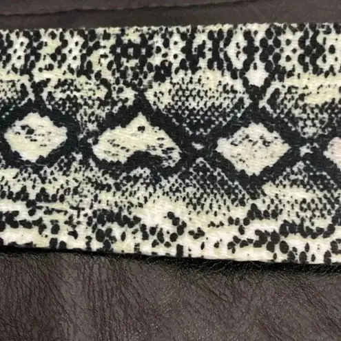 UNBRANDED BLACK CROSSBODY PURSE ADJUSTABLE BLACK WHITE GREEN SNAKESKIN …