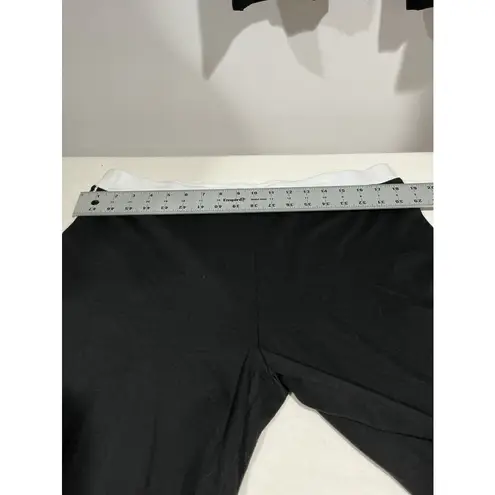 Woman’s G. W. Sport Black With White Band Capri Active Pants 2XL Size 2X