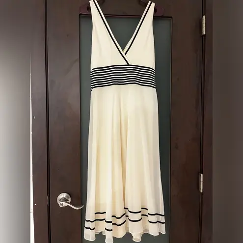 Elegant White and Black Women's Dress Size 10
