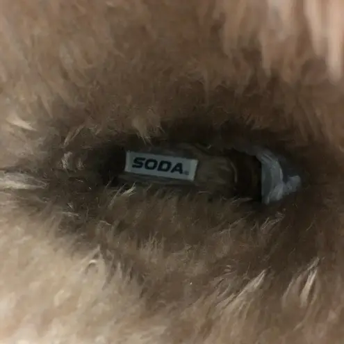 Soda Womens Winter Boots Faux Fur Lined Faux Suede Beige Size 7.5