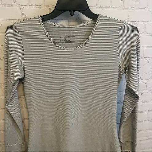 ALBION FIT Albion nylon striped active wear base layer top ladies XS athleisure preppy