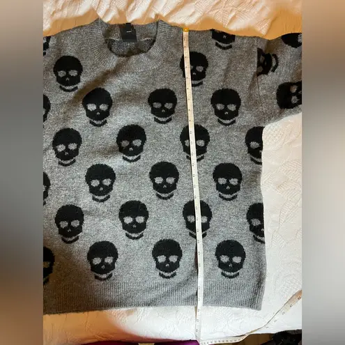 Bobeau Gray Skull Pattern Crewneck Sweater