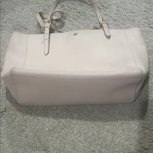 Tory Burch Light pink  bag VGUC.. exterior shows normal wear inside looks new