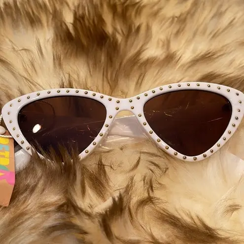 White Studded Retro Cat