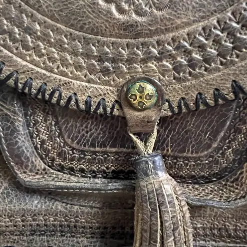 Patricia Nash 🔥 Tooled Leather Crossbody Messenger – Handcrafted Vintage