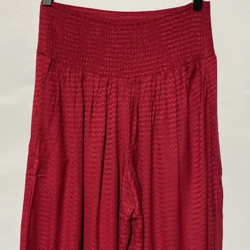 Band Of The Free New Smocked Waist Wide Leg Cropped Pants Red Chevron Size Small