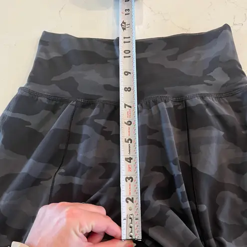 Athleta  Salutation Jogger Camo Black‎ Gray Size XS