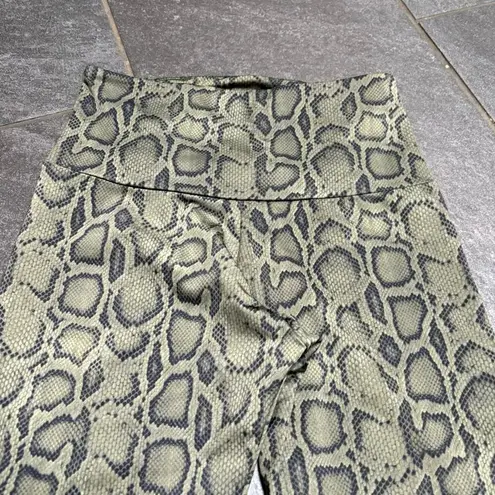 Onzie Green Black Snakeskin Smooth Legging Animal Print High Waist Small Medium