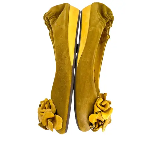 Chocolat Blu Vivian Yellow Suede Ballet Flats Floral Accent Size 8.5