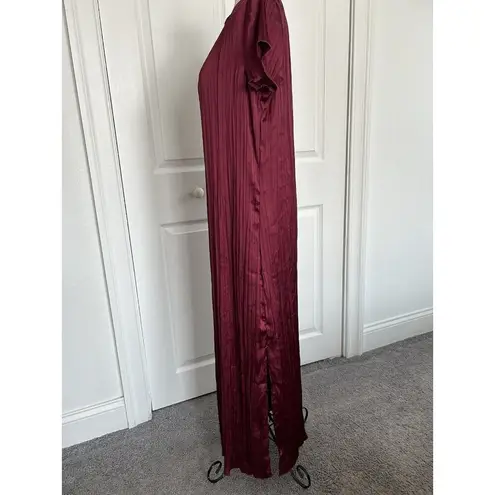 Madewell  Short-Sleeve Slip Midi Dress Satin Plisse in Mulberry Wine Size S