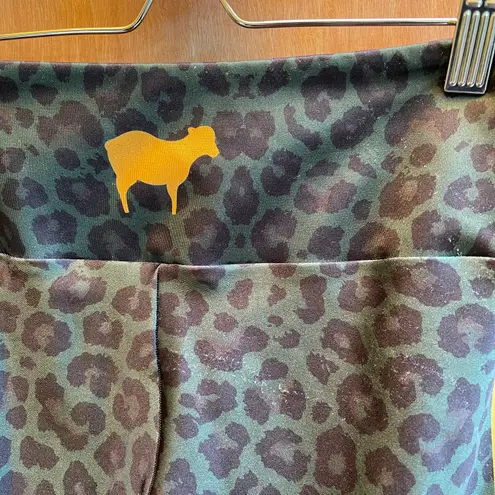 Gold Sheep  green leopard print side stripe cropped pant  - Image 4