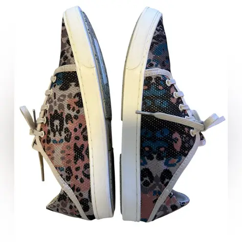 OluKai Pehuea Li Women's low sneaker, Purple, size EU37.5/ US7.5,NWOT DISPLAY Purple