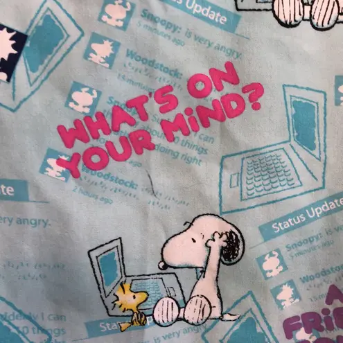 Peanuts snoopy "a friend request" laptop computer print scrub top size M scrubs White Size M - Image 7
