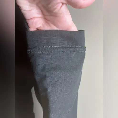 Carhartt  9 pocket elastics waist cargo pants large