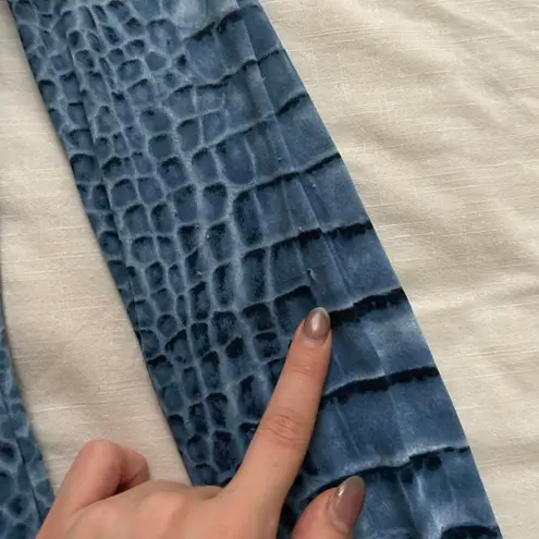 Y2K Blue crocodile print long sleeve draped hem top Size large