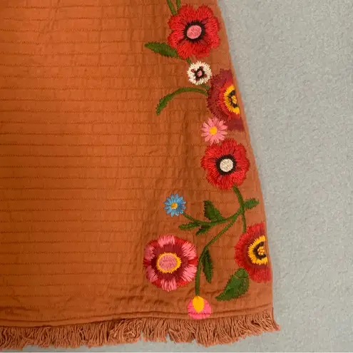 Gianni Bini Floral Embroidered Mini Skirt with a fringe hem Ladies Size Small Tan