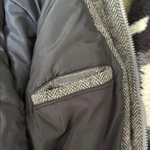 prAna Caprise Insulated Wool Blend Convertible Gray and Black Trench Coat