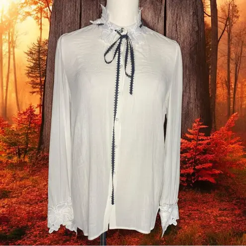 Maje Off White Blouse
1 (XS/S)