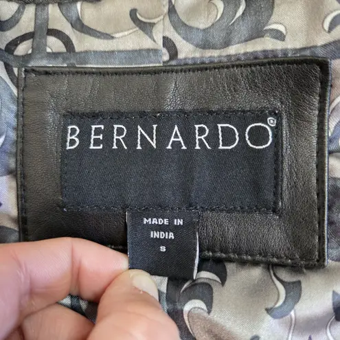 Bernardo Women's Black Zippered Leather Jacket Small Bomber Moto Soft Vintage