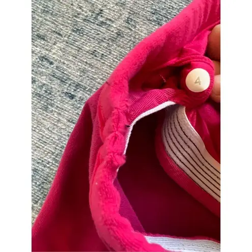 Lululemon  Ujjayi Y II Athletic Tank Top in Raspberry Size 4 - Image 3