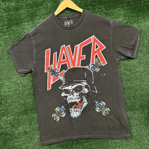 Slayer Skull and Crossbones Heavy Metal Band T-Shirt Size Medium