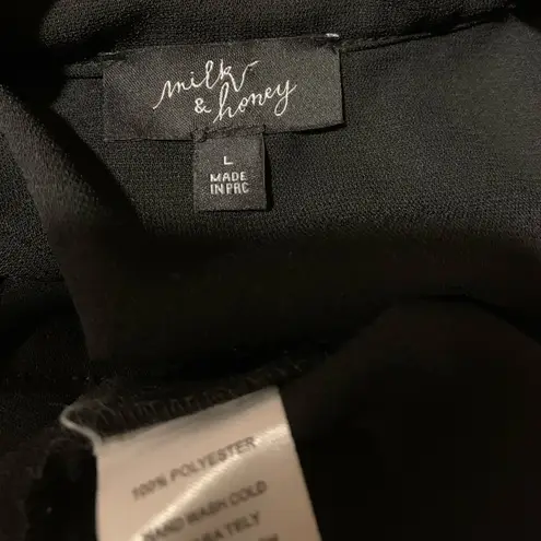 choker neck blouse in black size L Size L