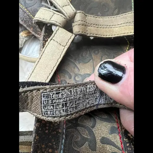 Teva Women's Comfortable Sandals - Stylish and Durable