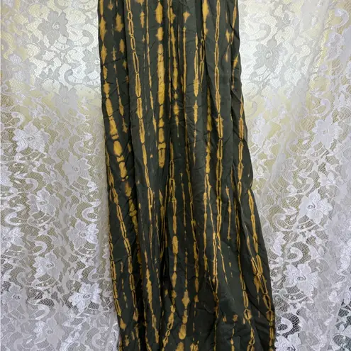 Yellow and olive green Tie