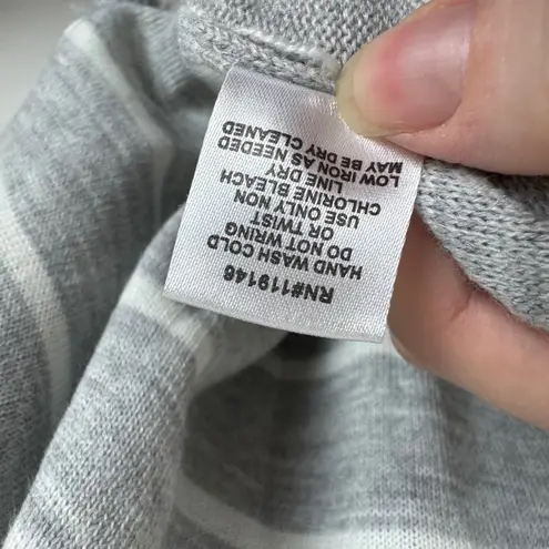 JODIFL NWT Striped V-Neck Pullover Sweater Sz M/L Gray Dolman Sleeve Casual