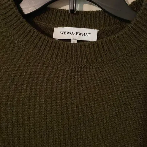 We Wore What Cropped Sweater shoulder pads olive green small oversized like new