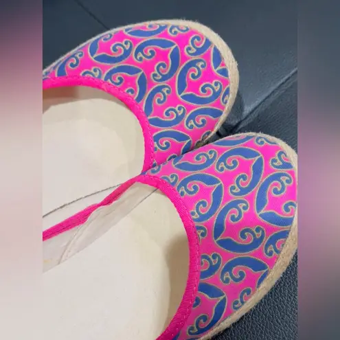 UGG  women’s flats shoes size 9.5 like new