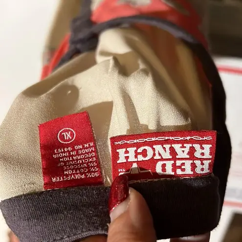 Red Ranch button down shirt. Laced with embroidered cuffs women’s size XL Blue