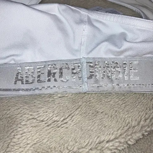 Abercrombie & Fitch 🎉4 for $20  High Neck Bra, Large