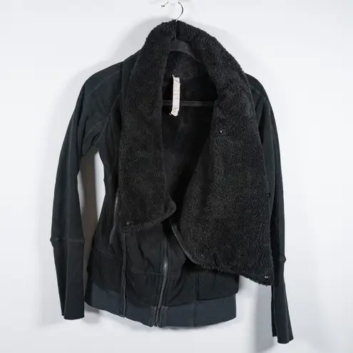 Lululemon Women's Off The Mat Fuzzy Cozy Full Zip Spread Collar Jacket Black 2