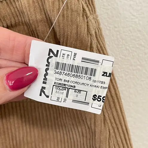 NWT Emprye Women’s Tori 90s Beige Khaki Corduroy Skate Pants 0 Tan