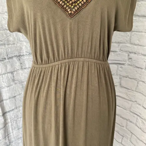 Soprano women M short sleeve beaded v-neck dress w/elastic waist khaki