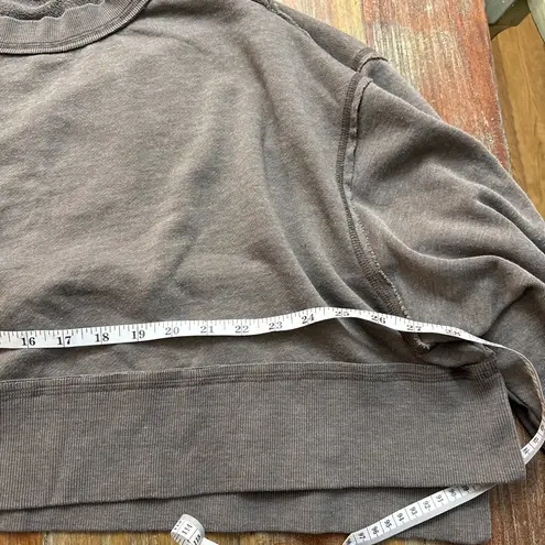 Women's LaBiz Brown Crew Neck Cropped Sweatshirt Small