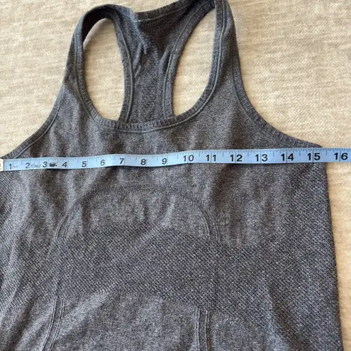 Lululemon Swiftly Tech Racerback Heather Gray Soot Size 8 Running Gym Workout