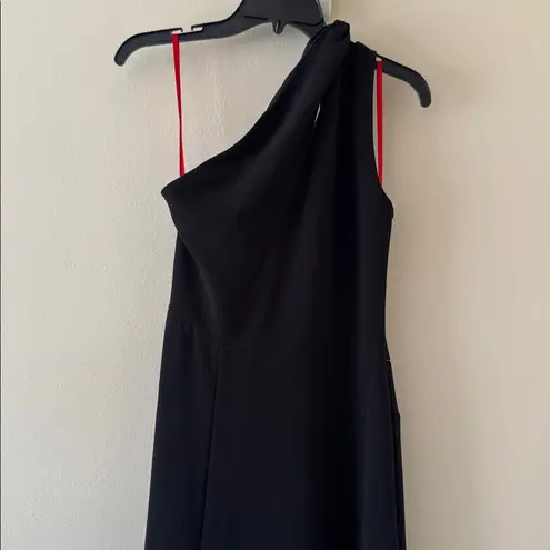 Halston Heritage HALSTON NAVI LUXE CREPE GOWN, Size 2,
$595.00