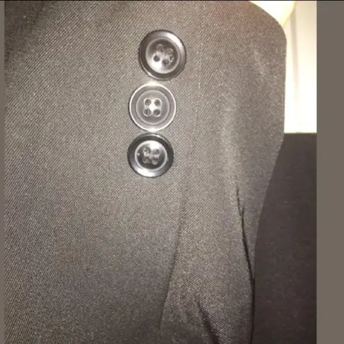 simply styled 🆕  Black Medium Petite jacket