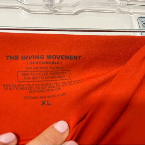 THE GIVING MOVEMENT Flared Softskin 100 Flare Legging Size XL Orange